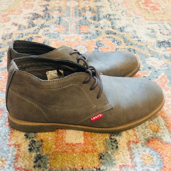 LEVIS Gray Mid High Ankle Chukka Boots Faux/Vegan Leather Lace Up Shoes M's 8.5 - Picture 6 of 10